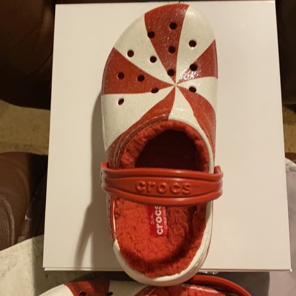 Crocs - Picture 4 of 16